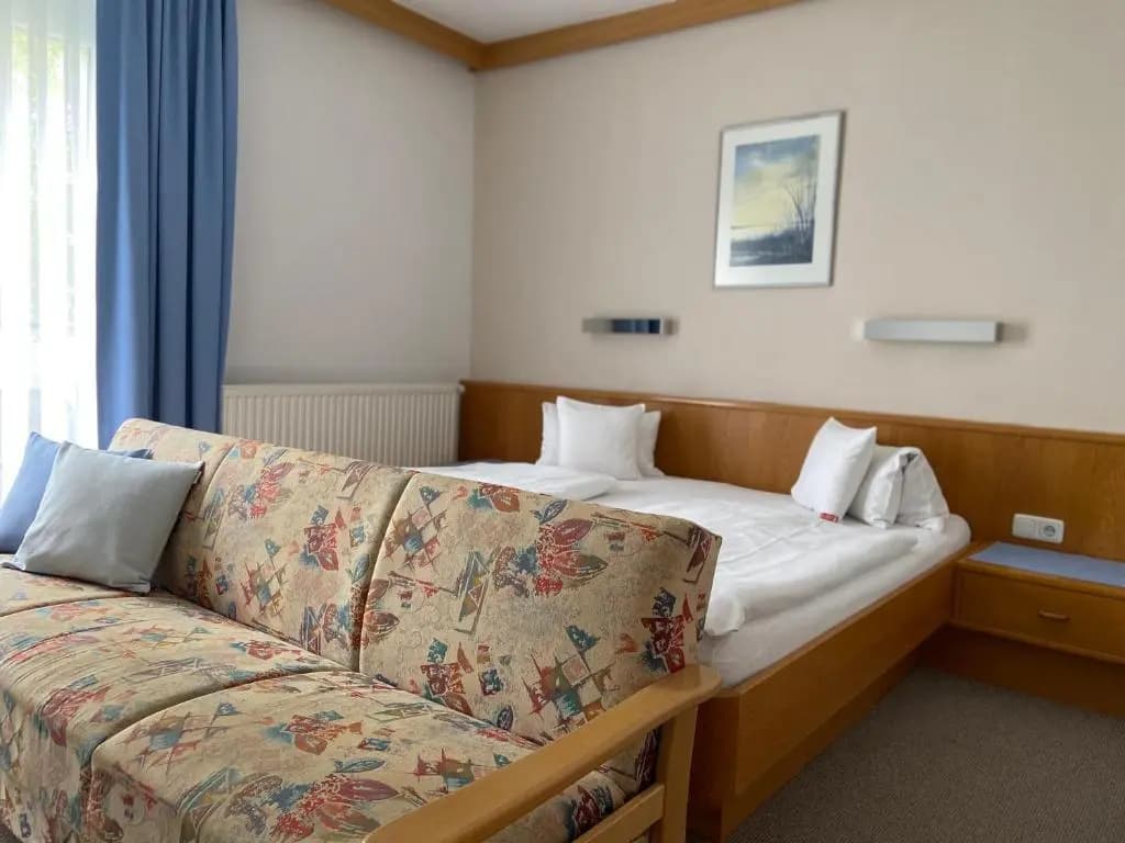 Standard Double room with balcony full double bed