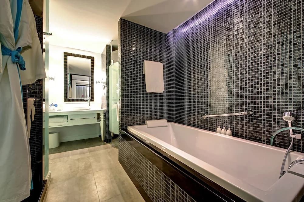 Standard Double room with sunset view full double bed
