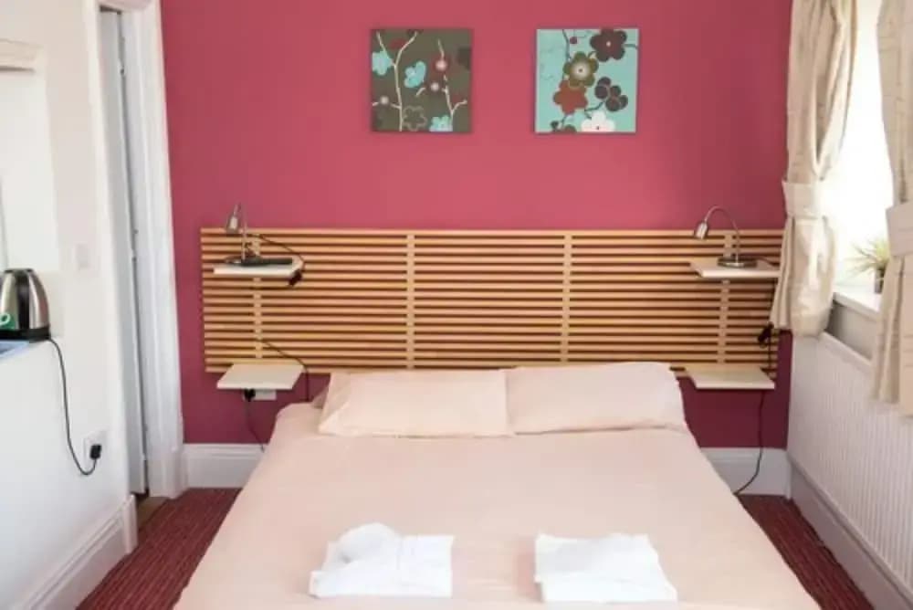 Economy room