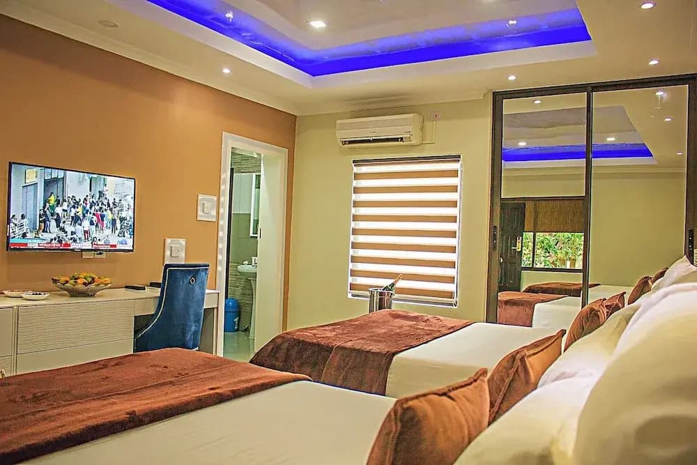 Executive Double room with garden view twin beds