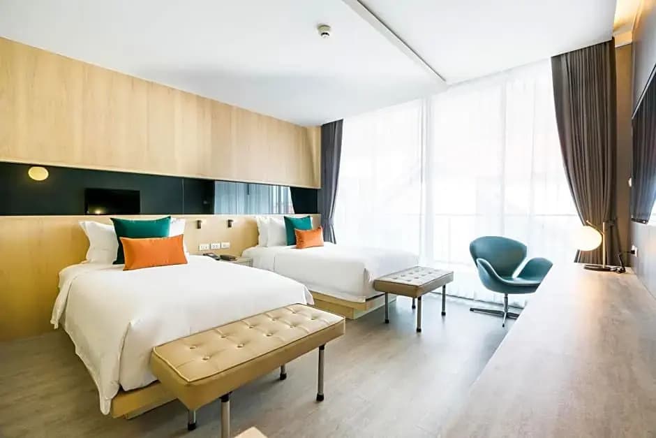 Deluxe Double room twin beds