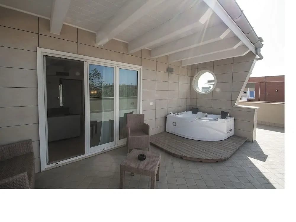 Classic Suite with balcony and with city view