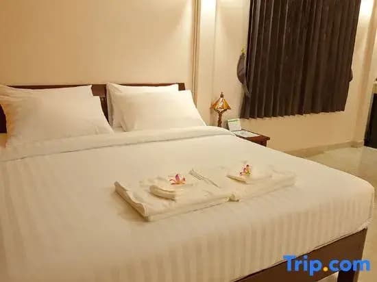 2 Bedrooms Villa