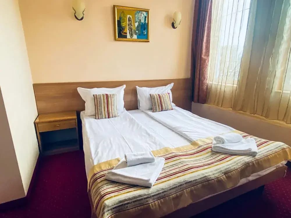 2 Bedrooms Family Studio