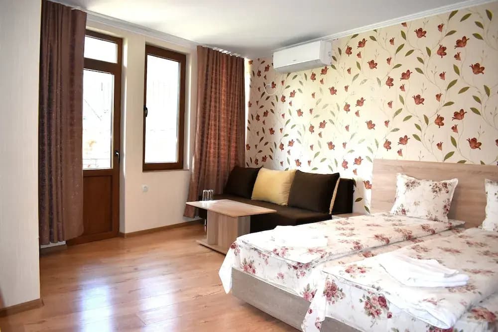 Classic Quadruple room with balcony