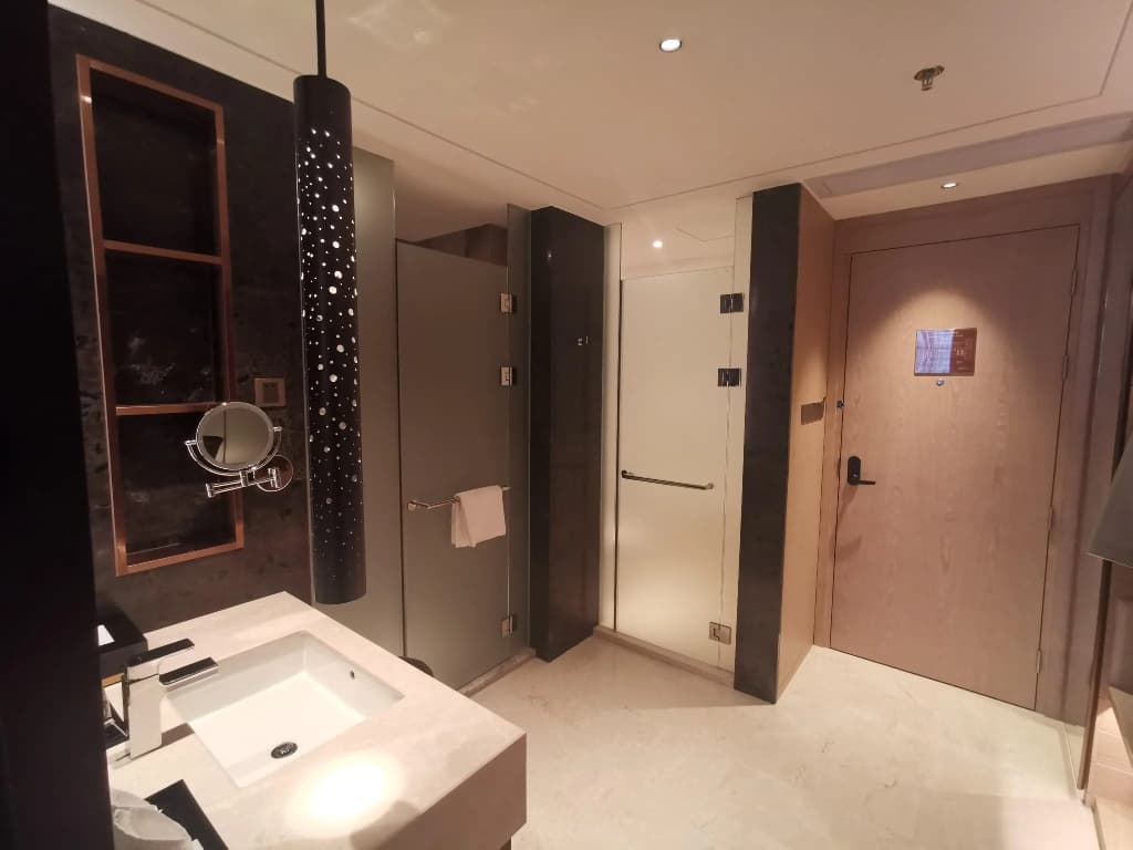 Superior Double room with city view twin beds