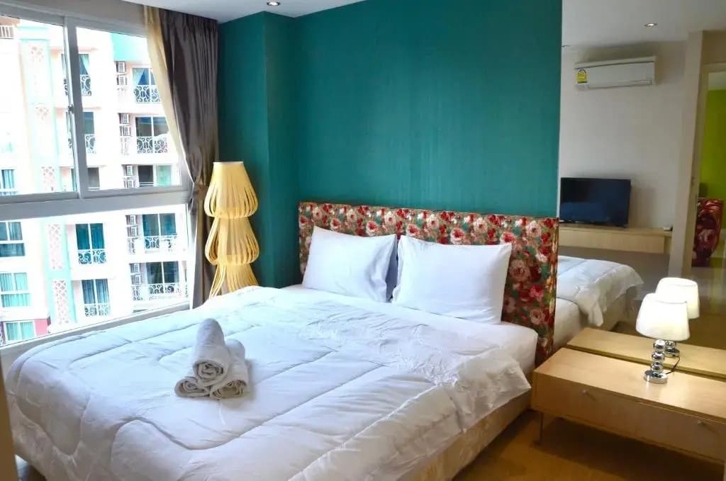 2 Bedrooms Apartment