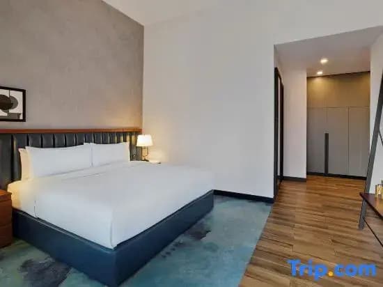 2 Bedrooms Suite with balcony