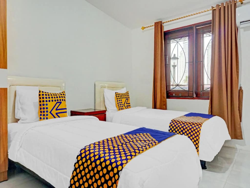 Economy room
