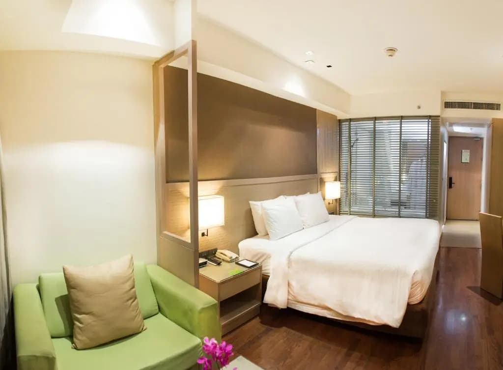 Superior Double room Pool View full double bed