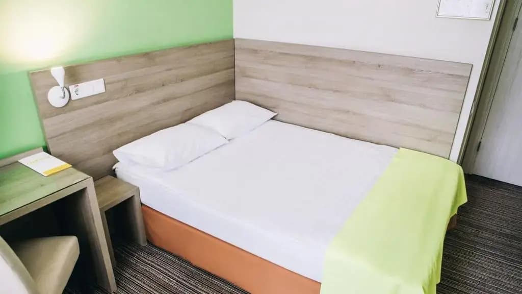 Economy room