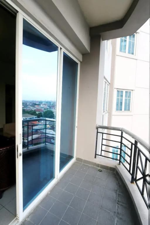 3 Bedrooms Apartment with balcony