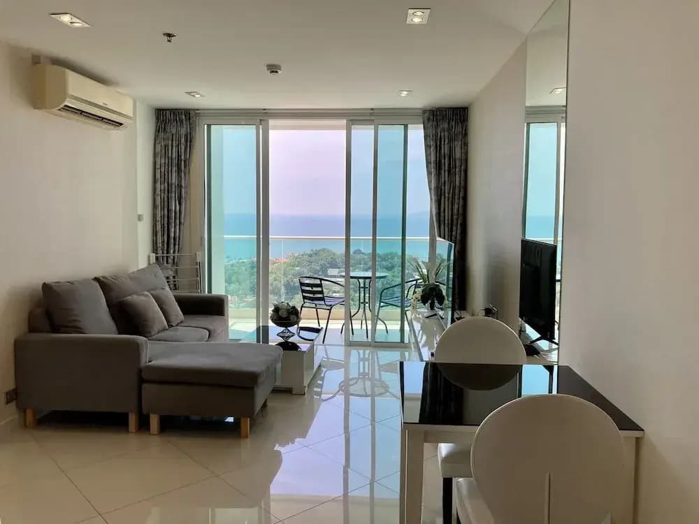 1 Bedroom Apartment with balcony