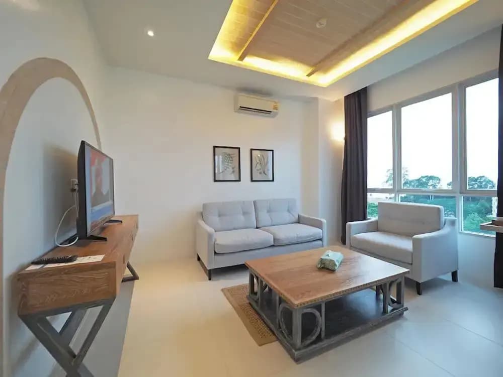 1 Bedroom Suite with sea view