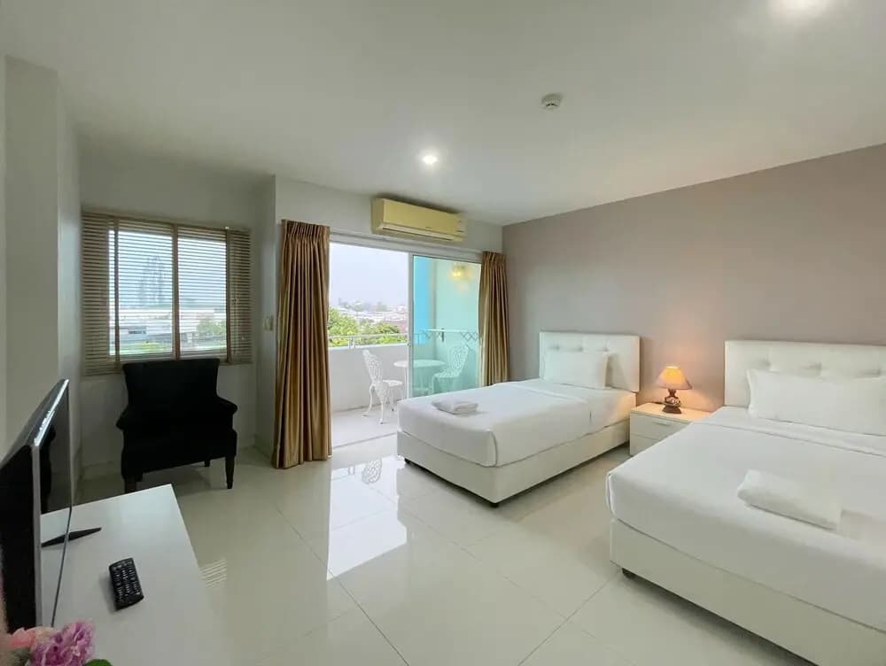 Standard Double room with balcony twin beds