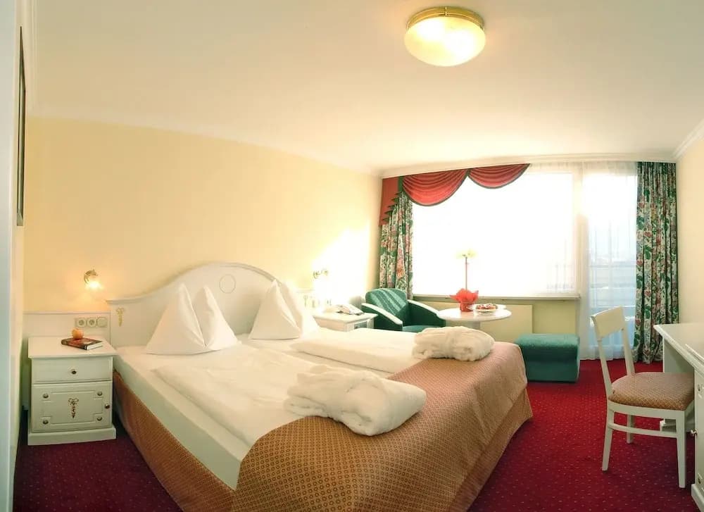 Junior Double room with balcony full double bed