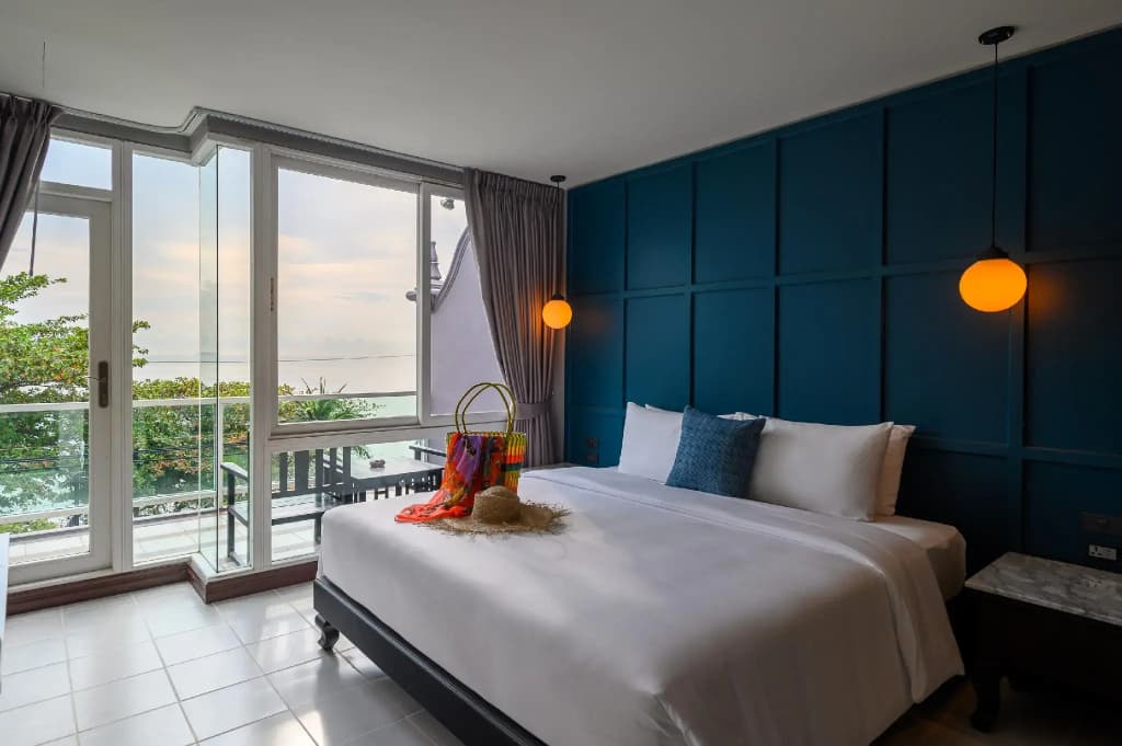 Deluxe room with sea view
