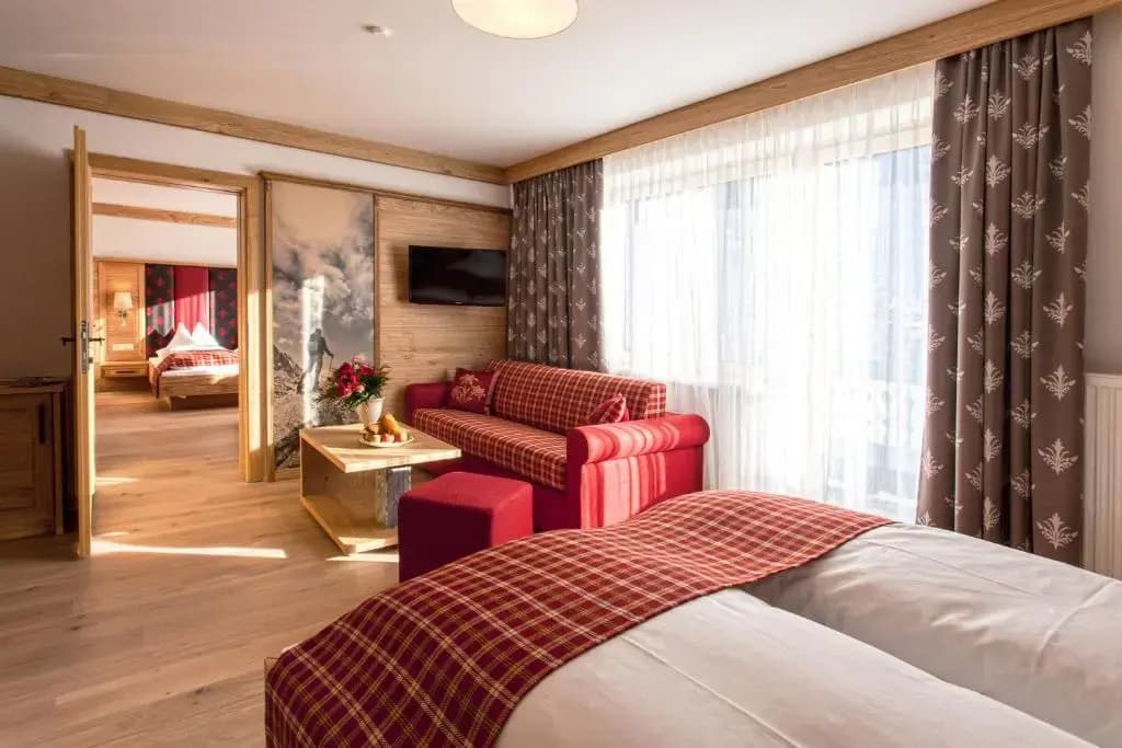 Standard Double room with mountain view full double bed