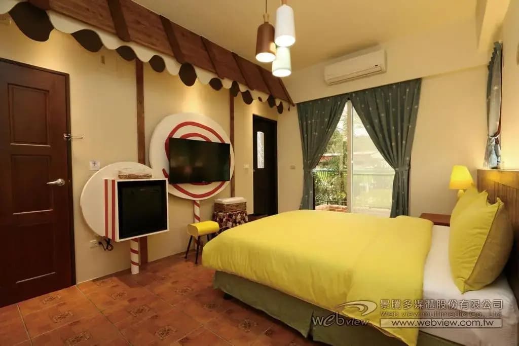 Standard Double room with mountain view full double bed