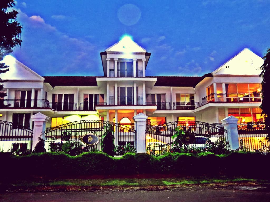 Hotel photo 1