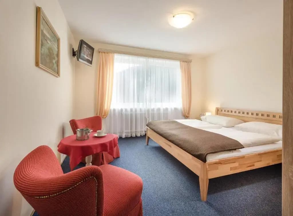 3 Bedrooms Apartment