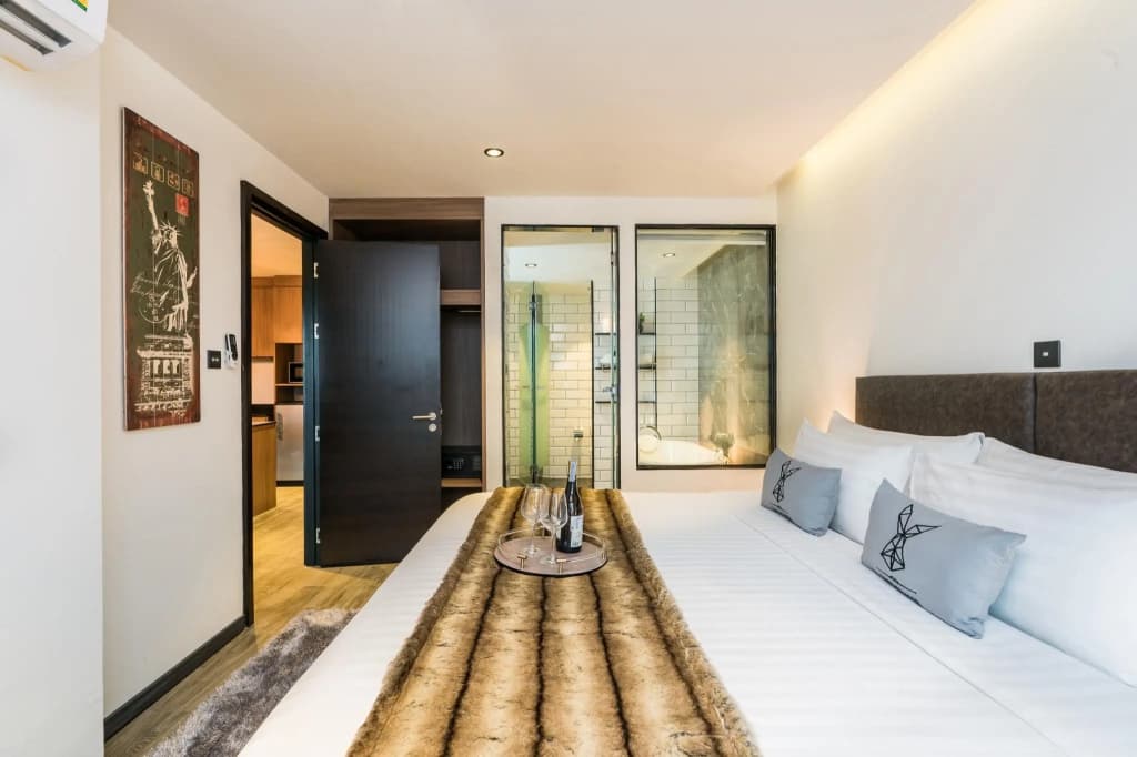 Deluxe Suite