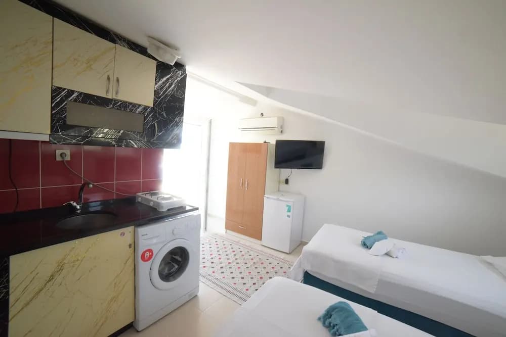 Economy room