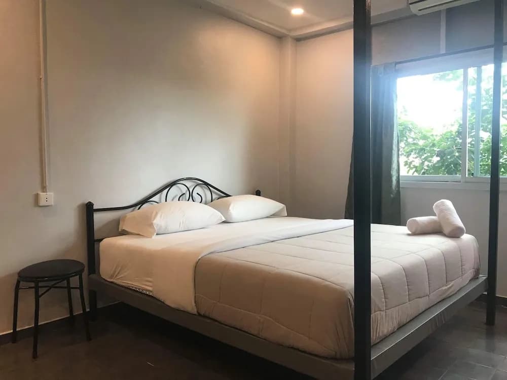 Comfort room