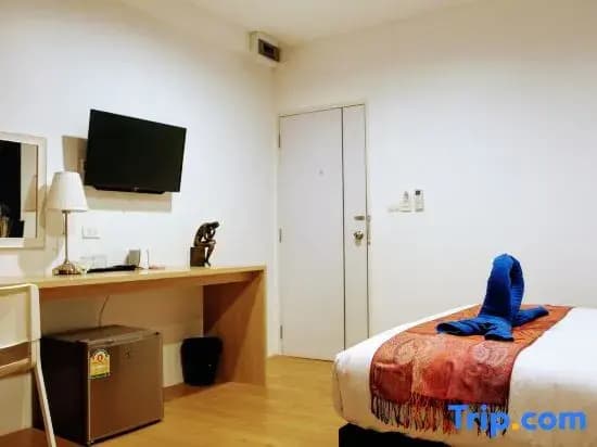 Double Studio with balcony full double bed