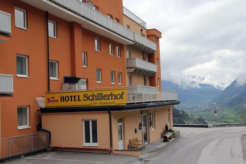 Hotel photo 1