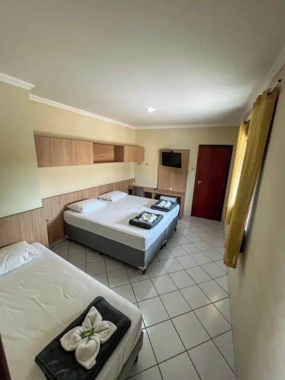 Standard Triple room