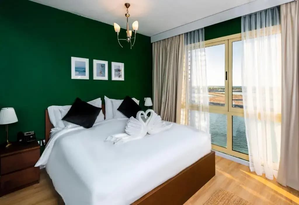 2 Bedrooms Apartment