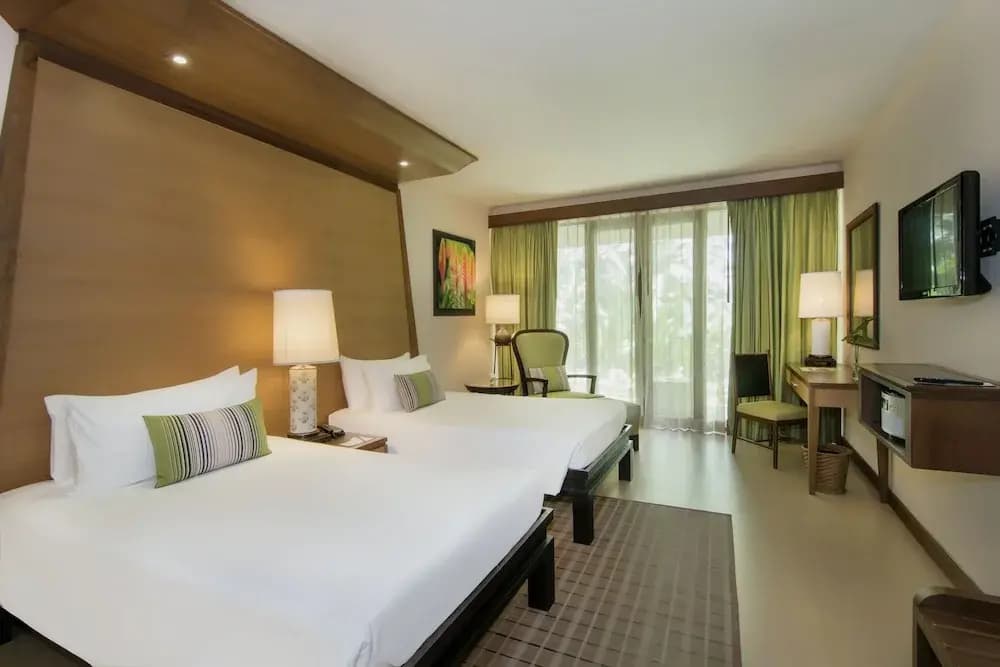 Tropical Deluxe Double room Pool View twin beds