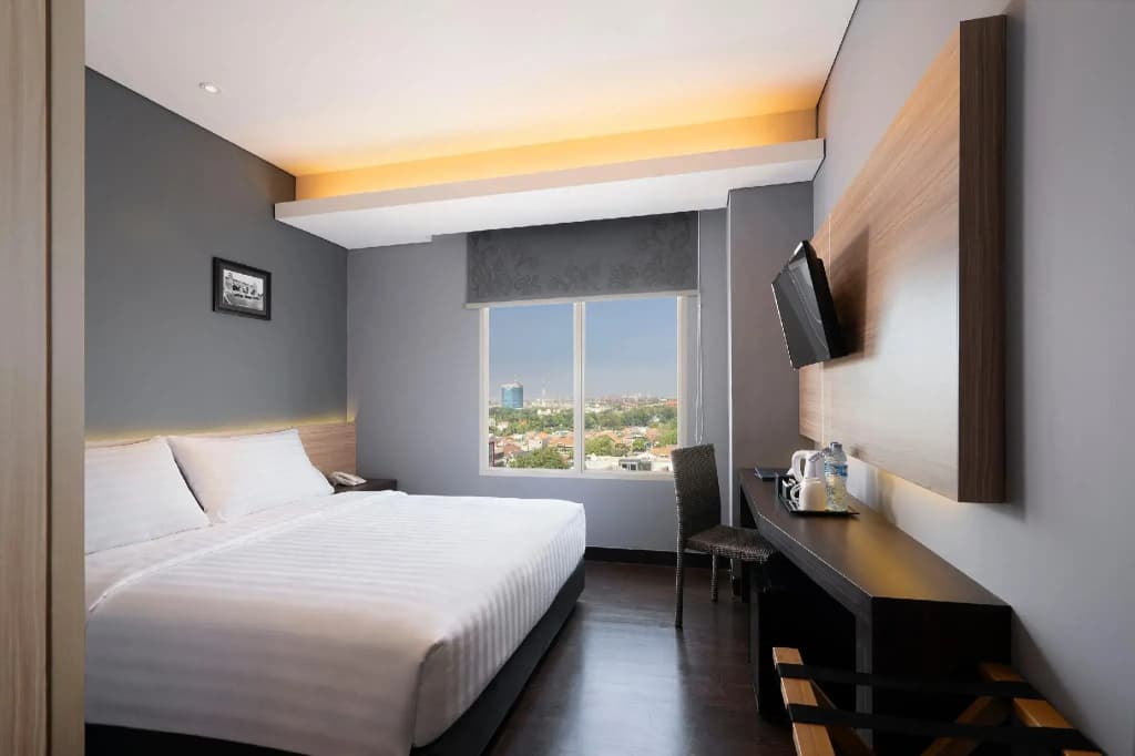 Double Suite with city view full double bed
