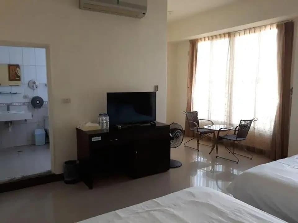 Standard Double room with mountain view full double bed