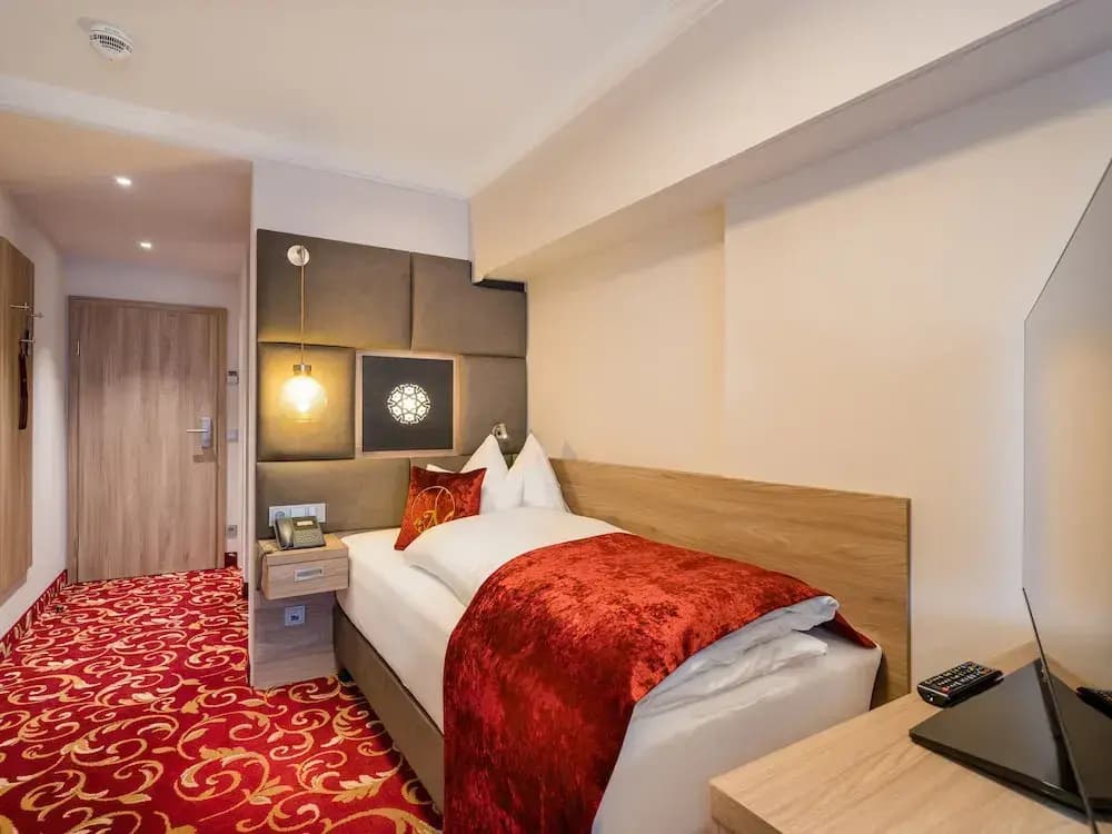 Single room with balcony