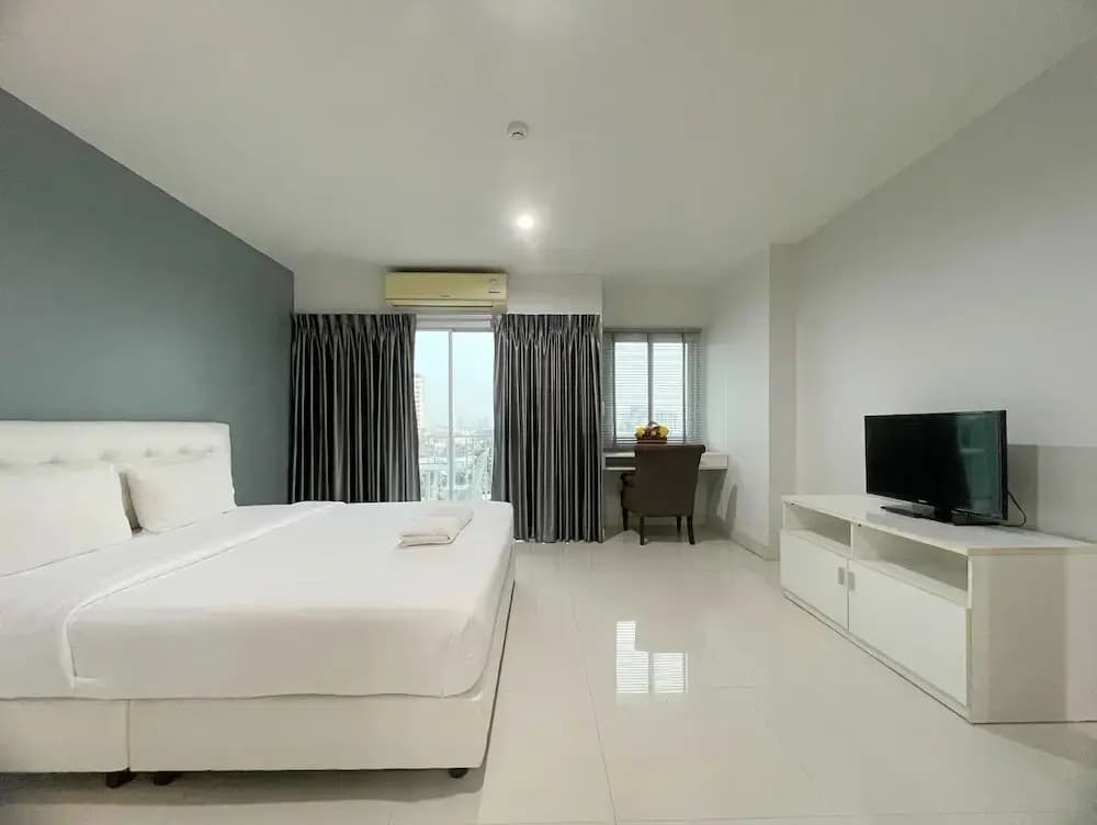 Standard Double room with balcony full double bed