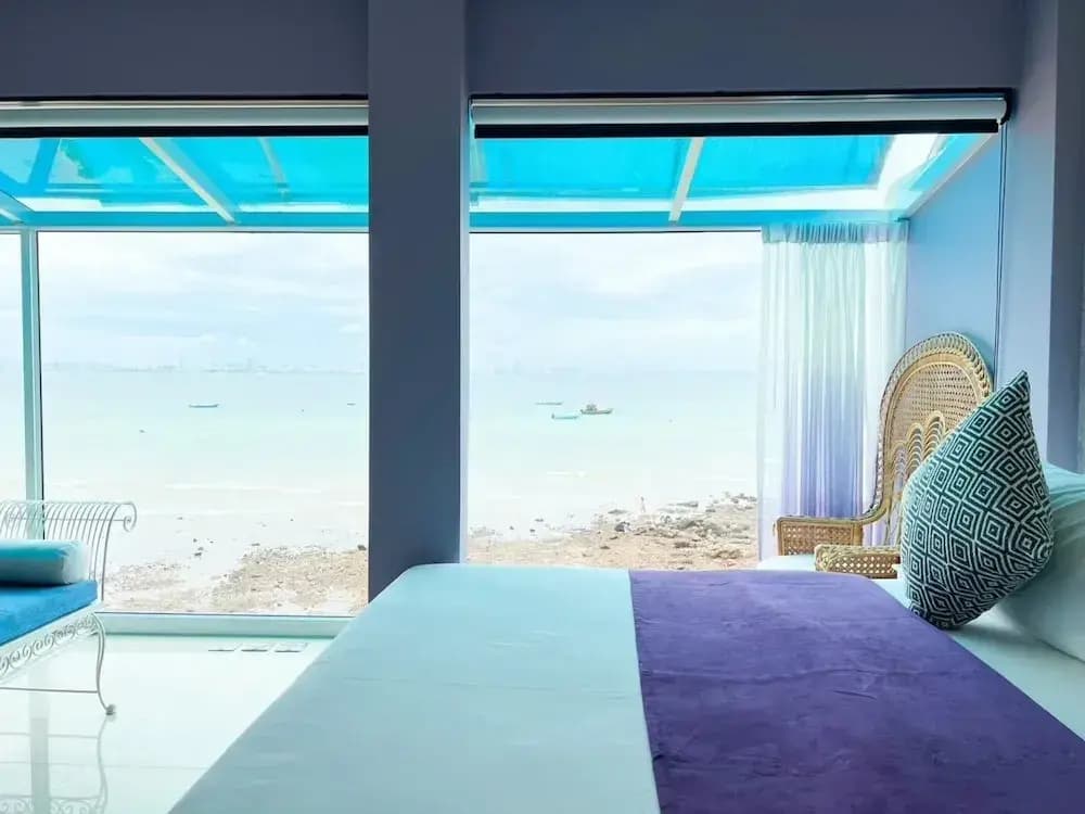 Deluxe Double room with sea view full double bed