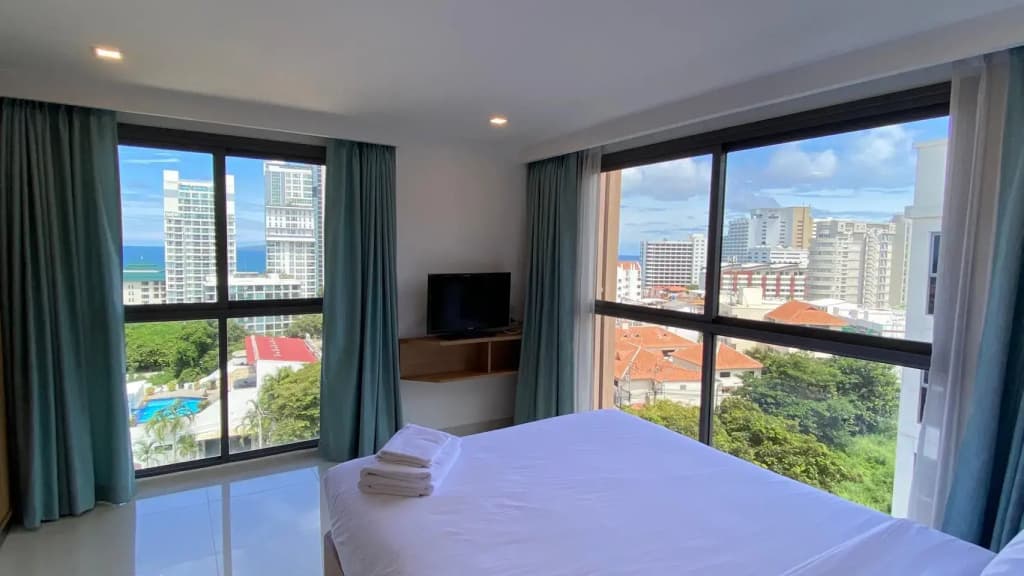 Deluxe Apartment