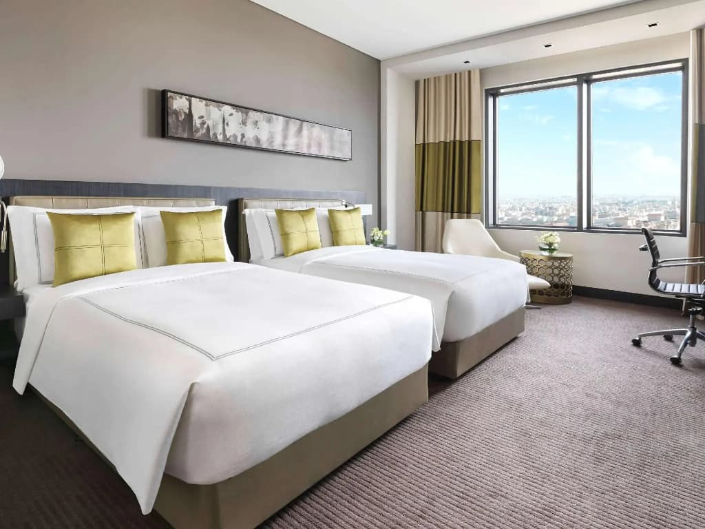 Fairmont Double room twin beds