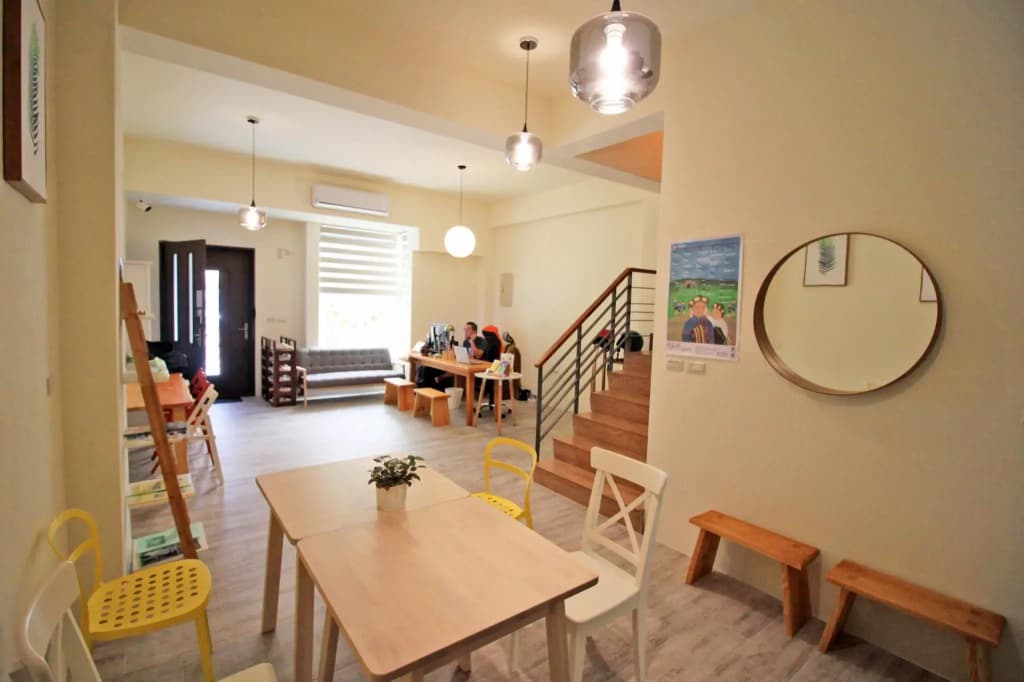 Economy room