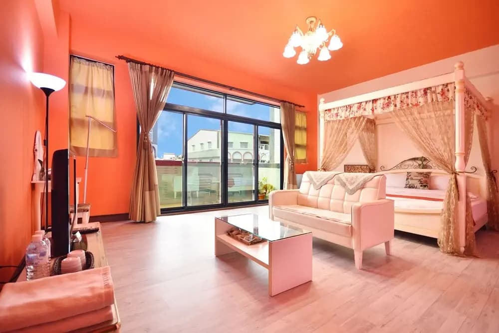 Economy room