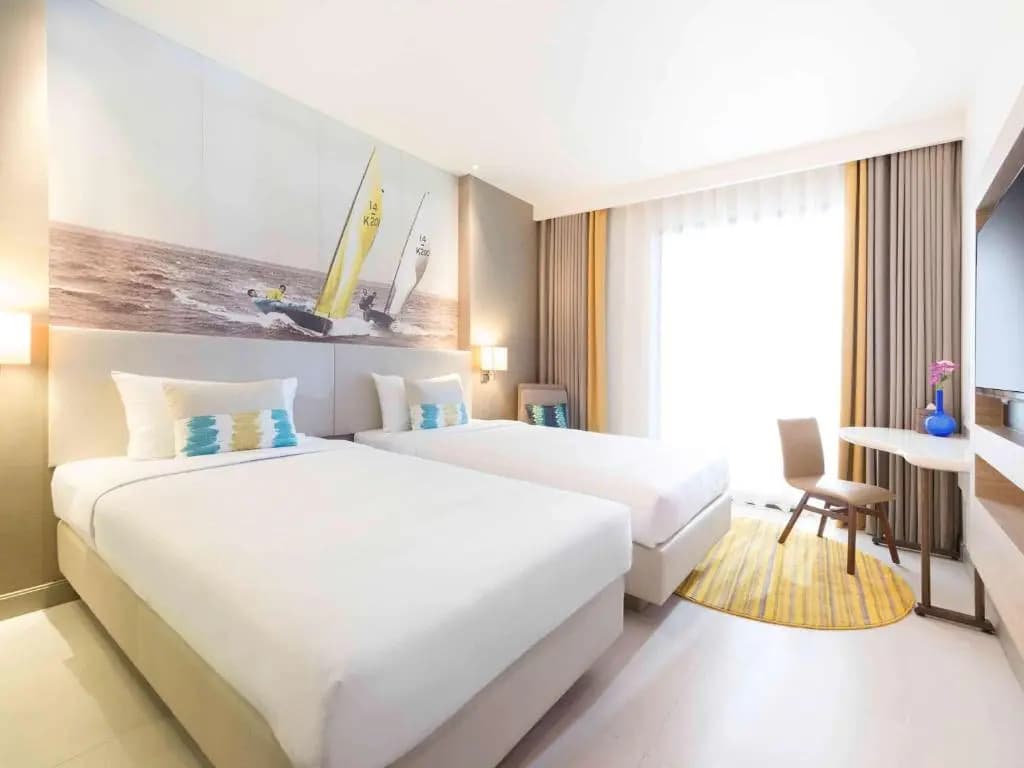 Deluxe Double room with ocean view twin beds