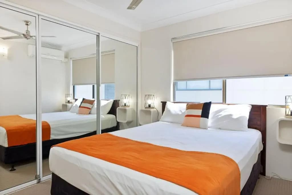 3 Bedrooms Apartment