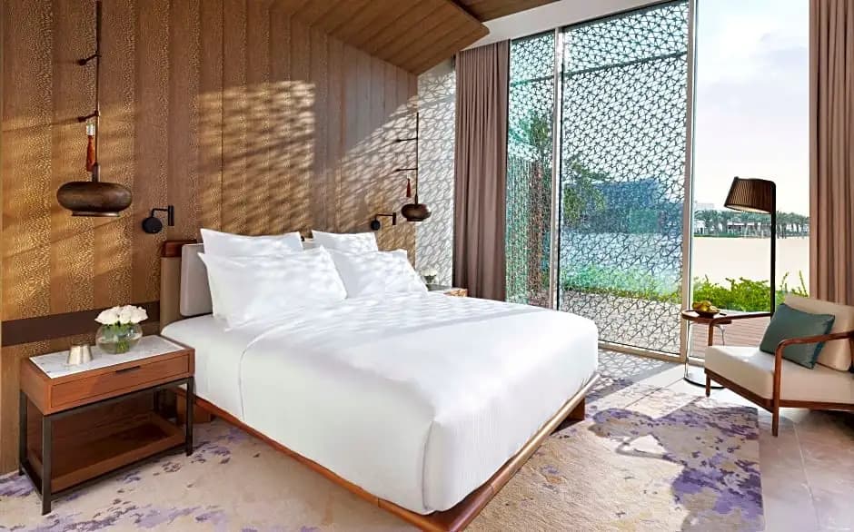 1 Bedroom Double Villa beachfront full double bed