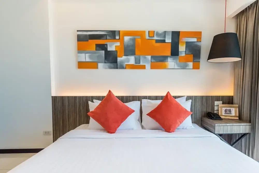 Deluxe Double room with balcony full double bed