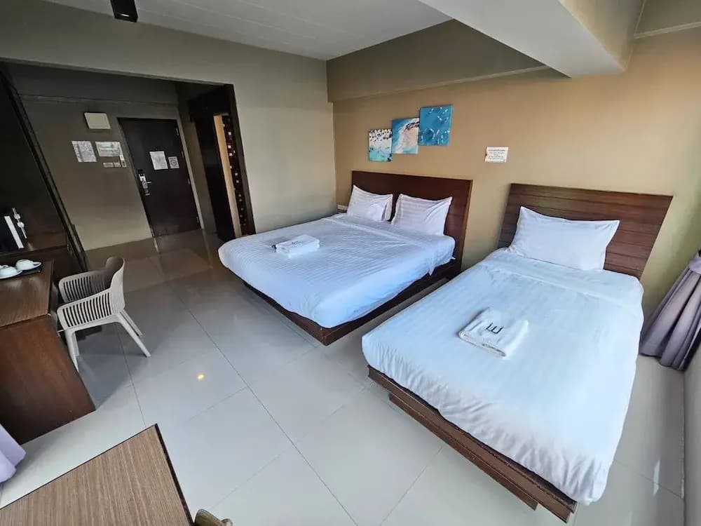 Standard Triple room with balcony