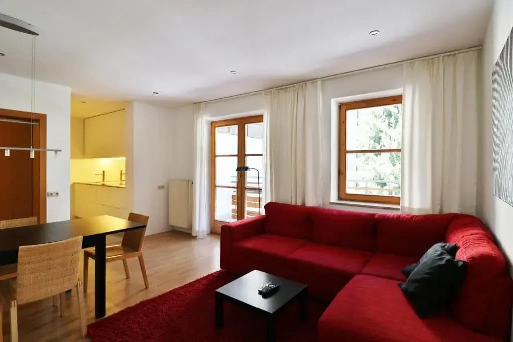 3 Bedrooms Apartment