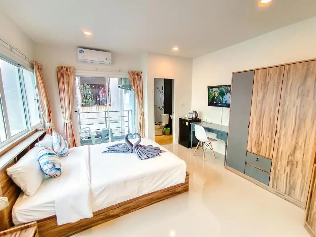 Double room with balcony full double bed