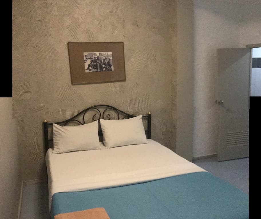 Economy room
